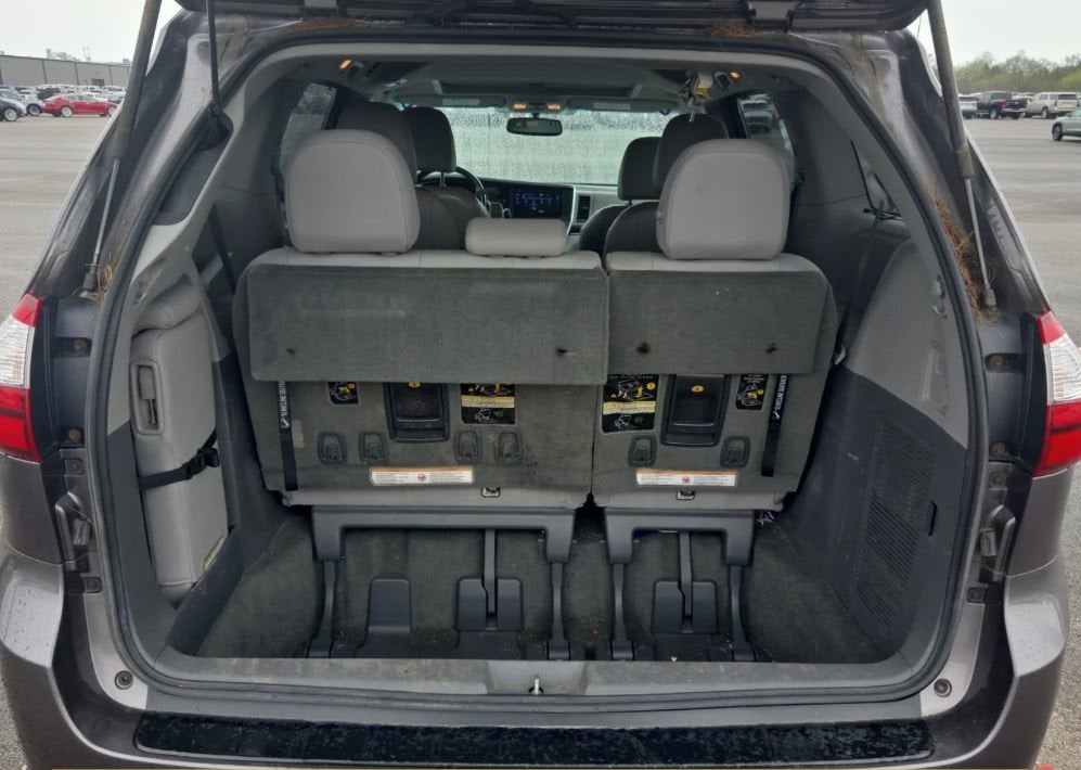 2016 Toyota Sienna XLE