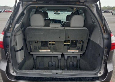 2016 Toyota Sienna XLE
