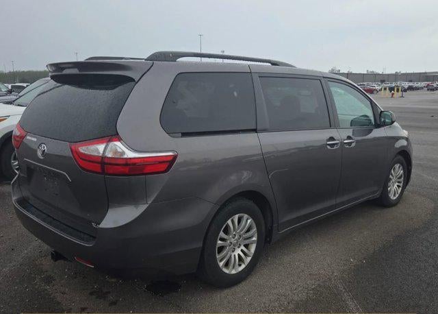 2016 Toyota Sienna XLE