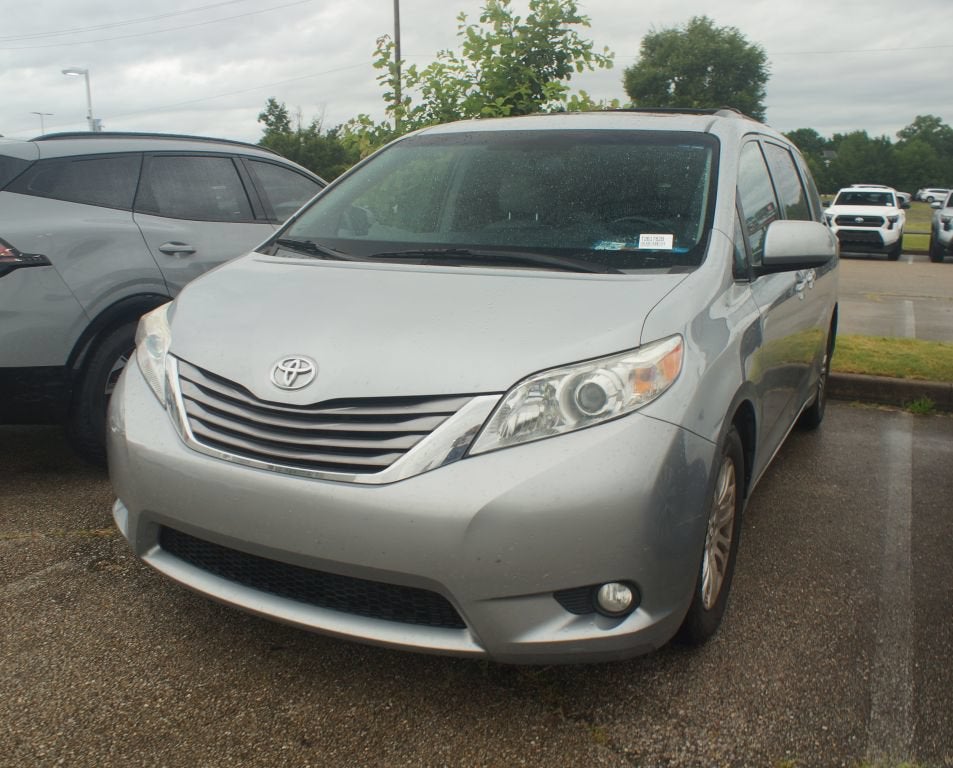 2015 Toyota Sienna XLE