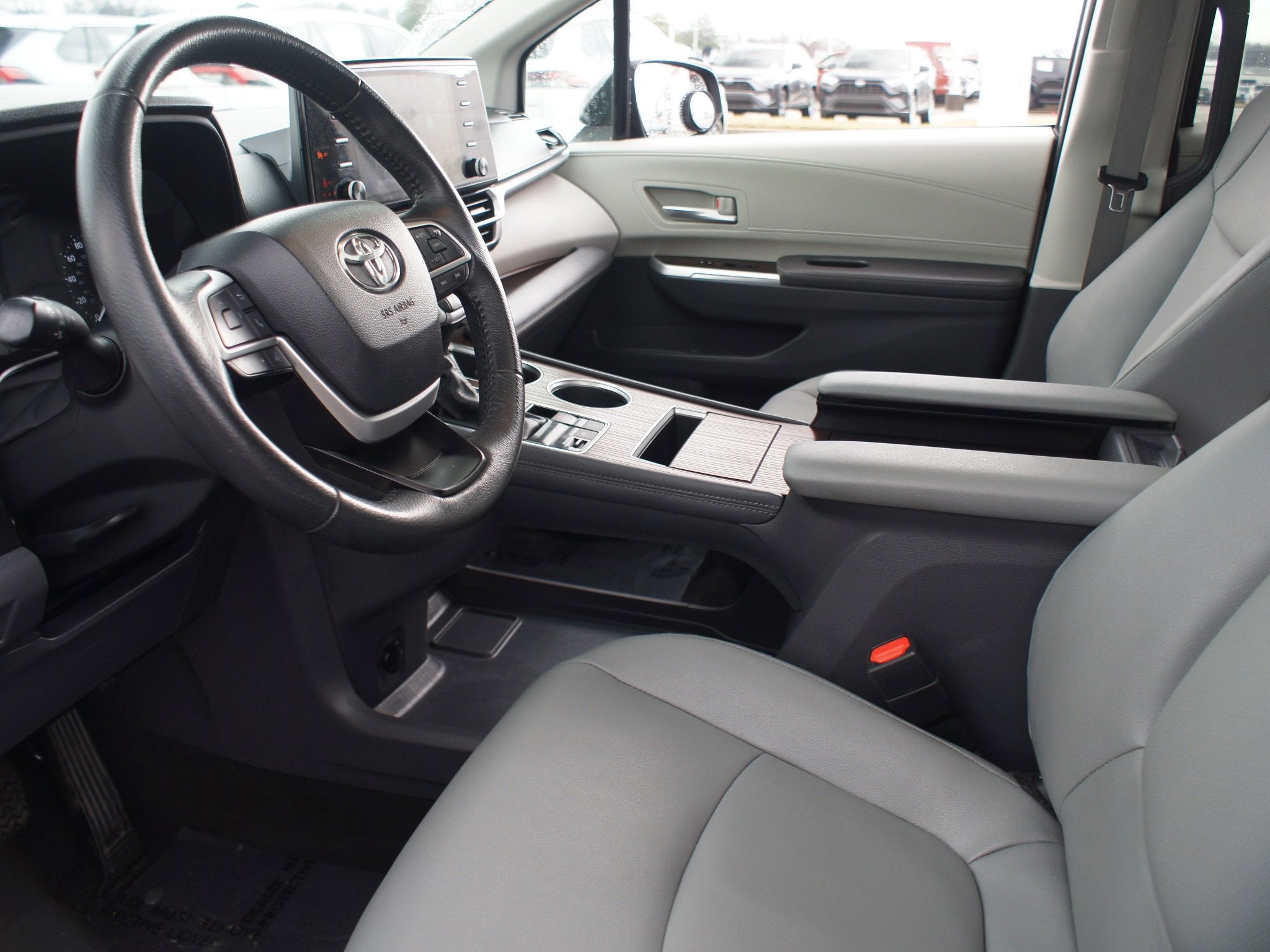 2024 Toyota Sienna XLE