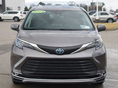 2024 Toyota Sienna XLE