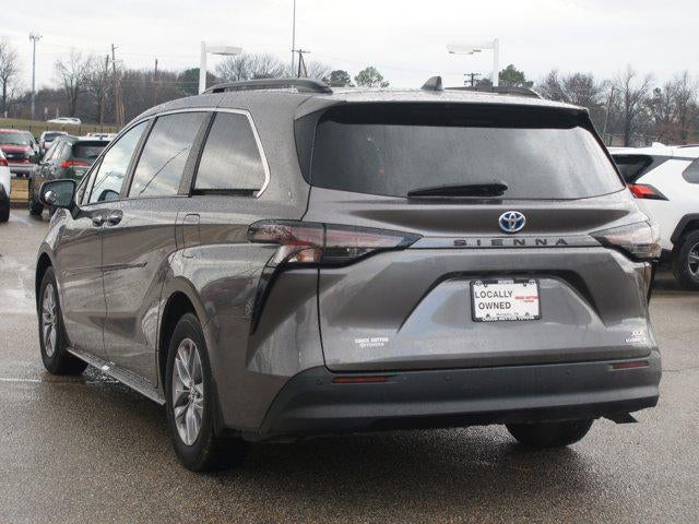 2024 Toyota Sienna XLE