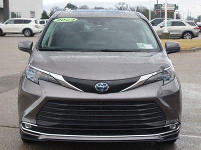 2024 Toyota Sienna XLE