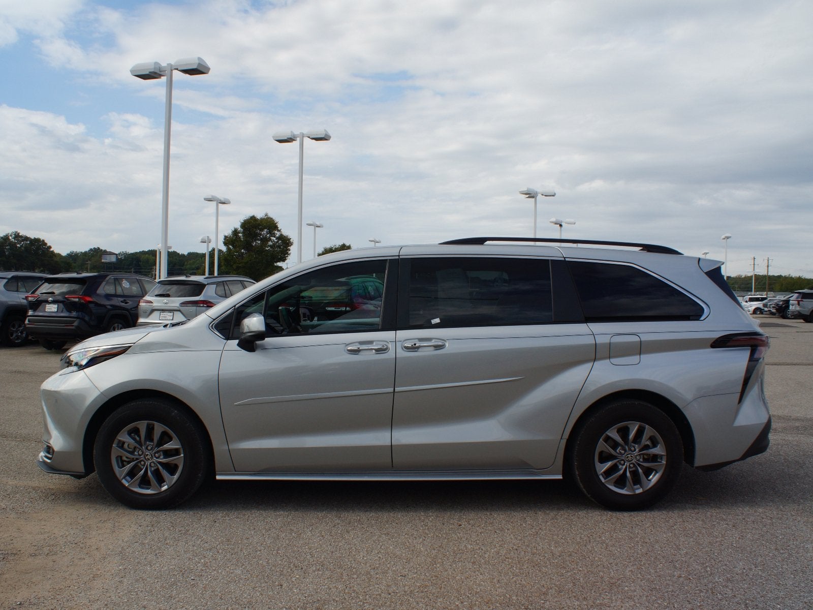 2025 Toyota Sienna XLE