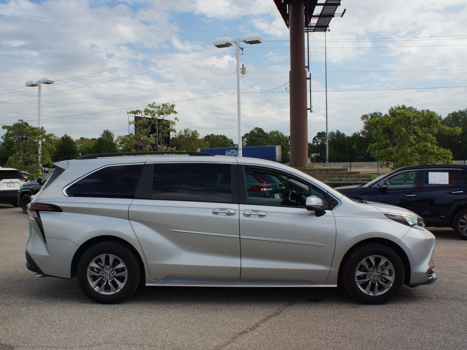 2025 Toyota Sienna XLE