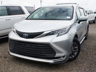2023 Toyota Sienna XLE
