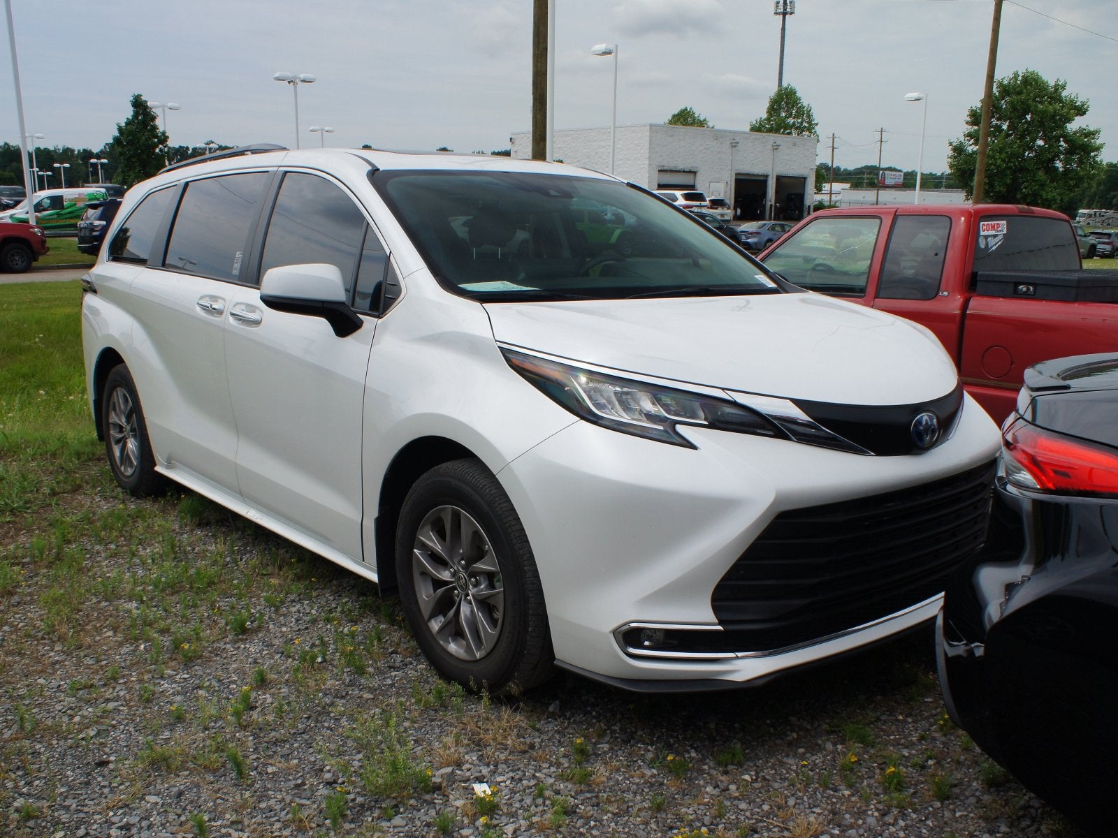 2023 Toyota Sienna XLE