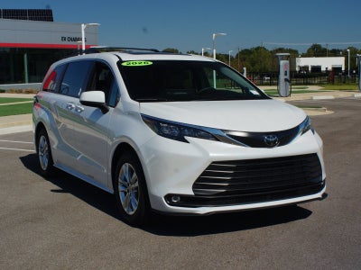 2026 Toyota Sienna XLE