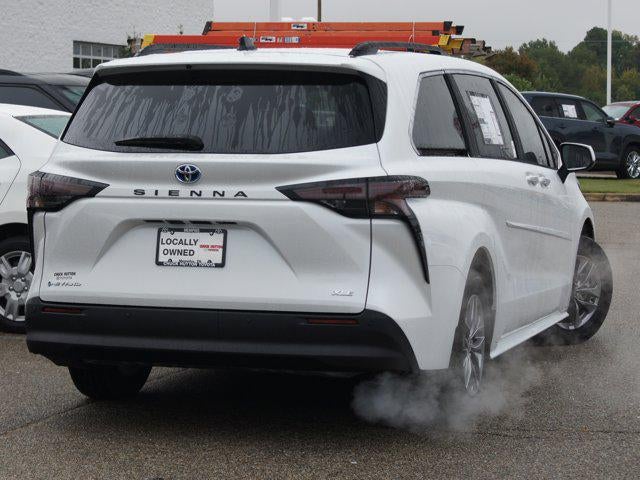 2025 Toyota Sienna XLE