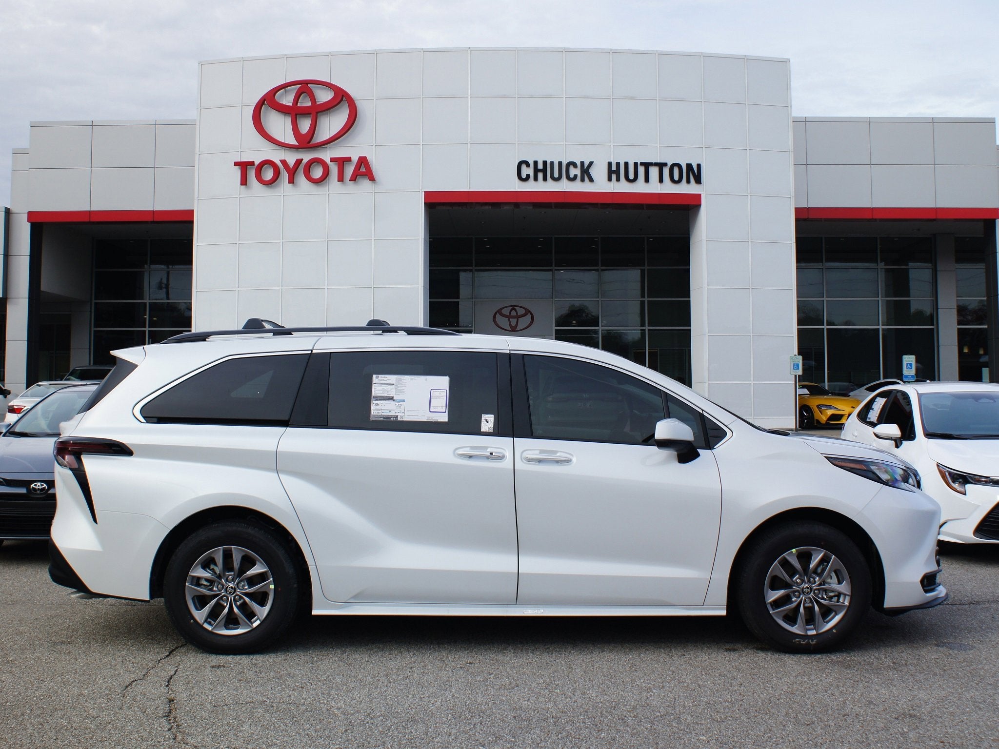 2026 Toyota Sienna XLE