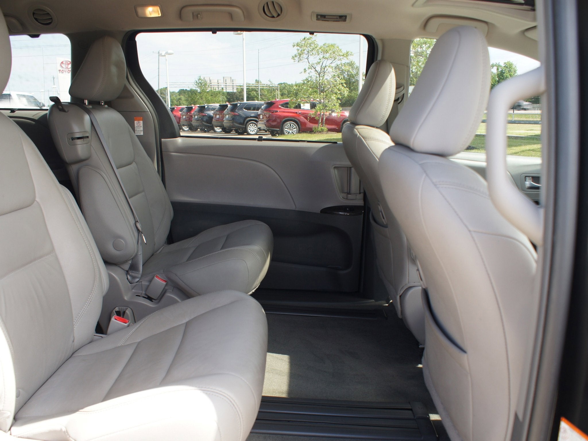 2018 Toyota Sienna XLE