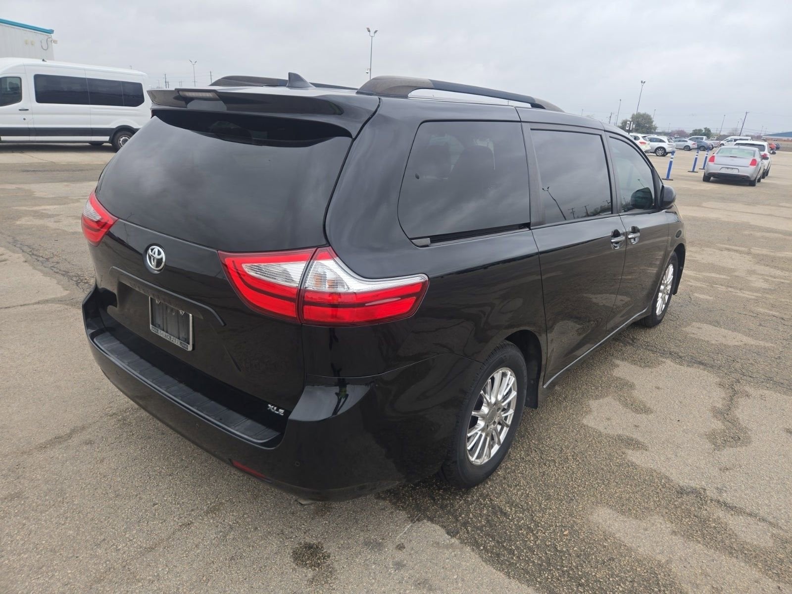 2018 Toyota Sienna XLE