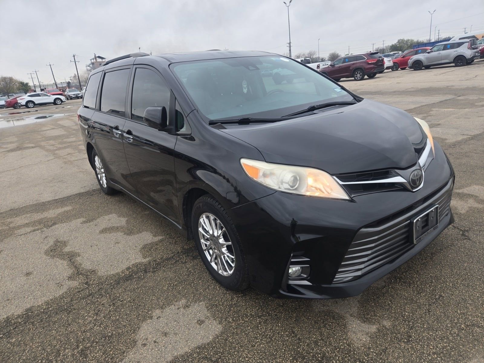 2018 Toyota Sienna XLE