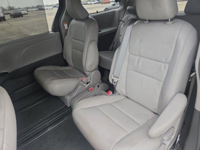 2018 Toyota Sienna XLE
