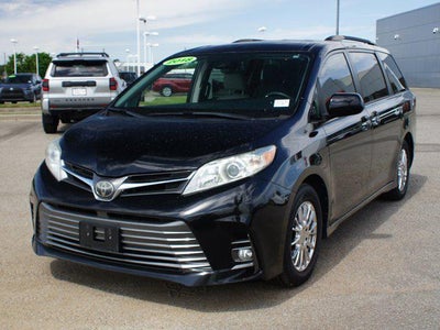 2018 Toyota Sienna XLE