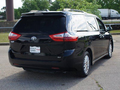 2018 Toyota Sienna XLE