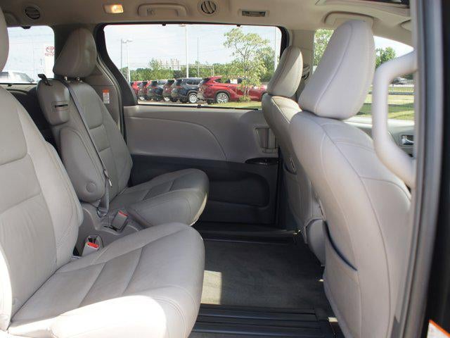 2018 Toyota Sienna XLE