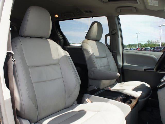2018 Toyota Sienna XLE