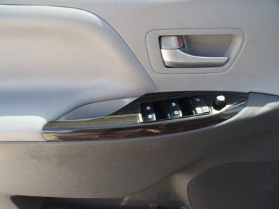 2018 Toyota Sienna XLE