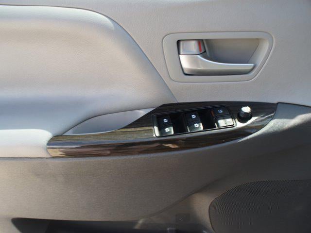 2018 Toyota Sienna XLE