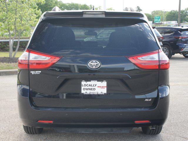 2018 Toyota Sienna XLE