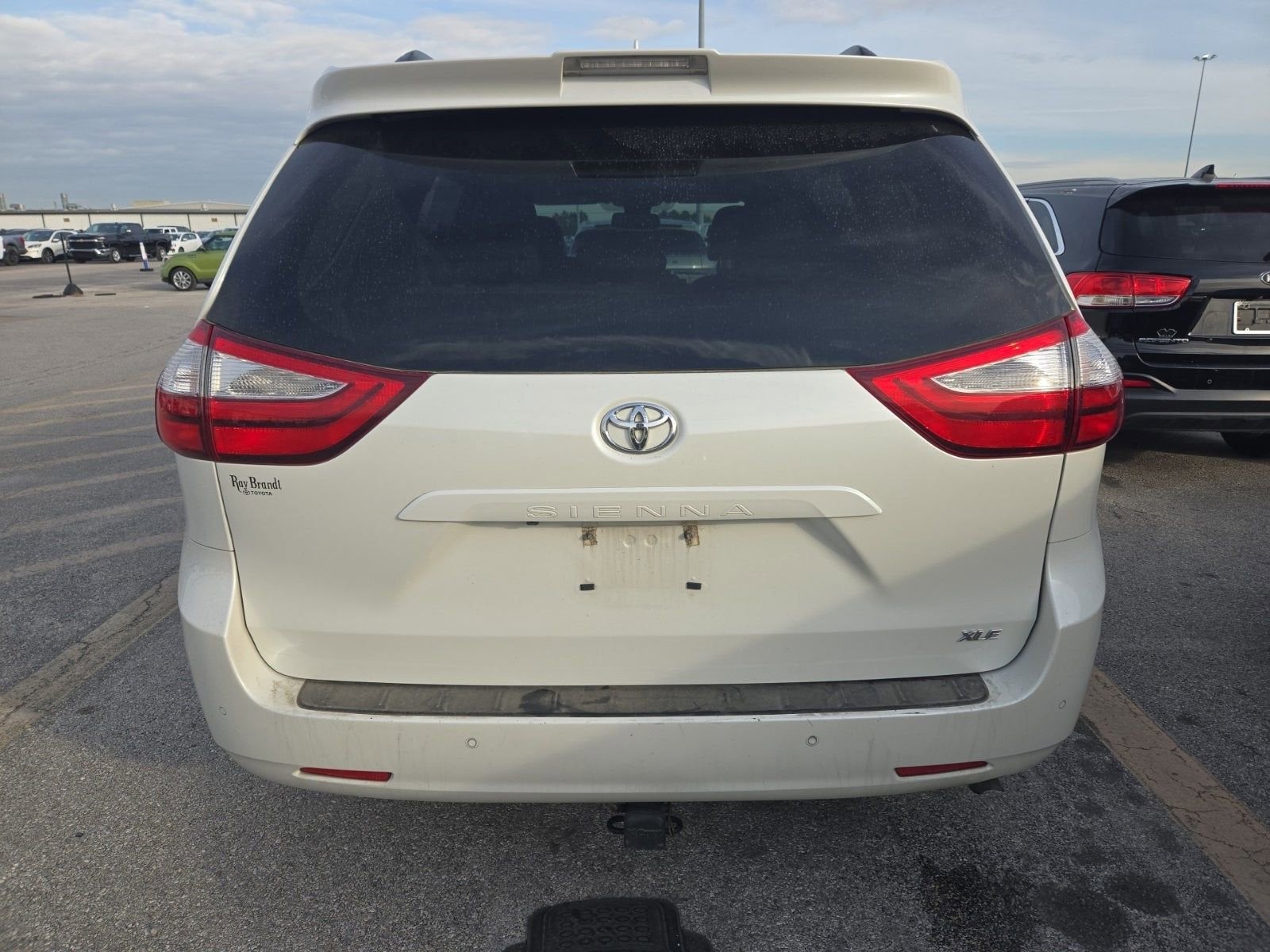 2018 Toyota Sienna XLE Premium