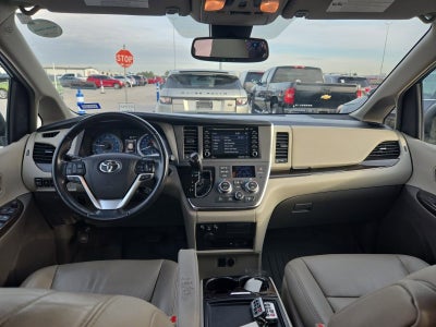 2018 Toyota Sienna XLE Premium