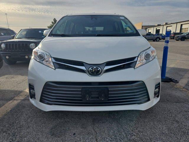 2018 Toyota Sienna XLE Premium