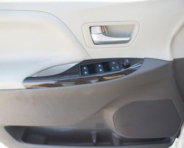 2018 Toyota Sienna XLE Premium