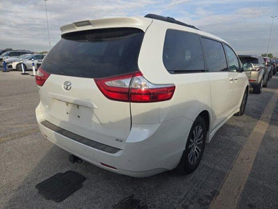 2018 Toyota Sienna XLE Premium