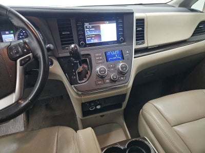 2019 Toyota Sienna XLE
