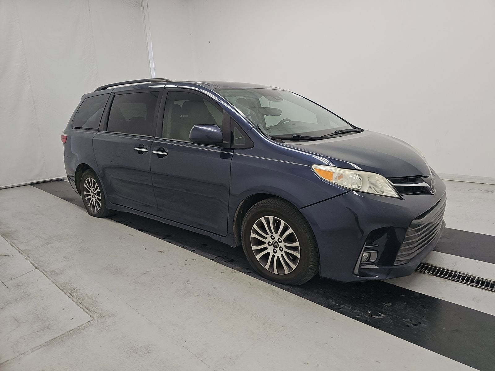 2019 Toyota Sienna XLE