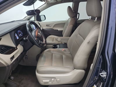 2019 Toyota Sienna XLE