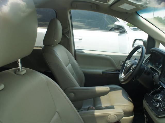 2017 Toyota Sienna XLE Premium