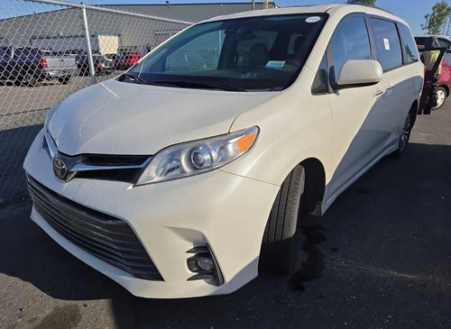 2018 Toyota Sienna XLE Premium