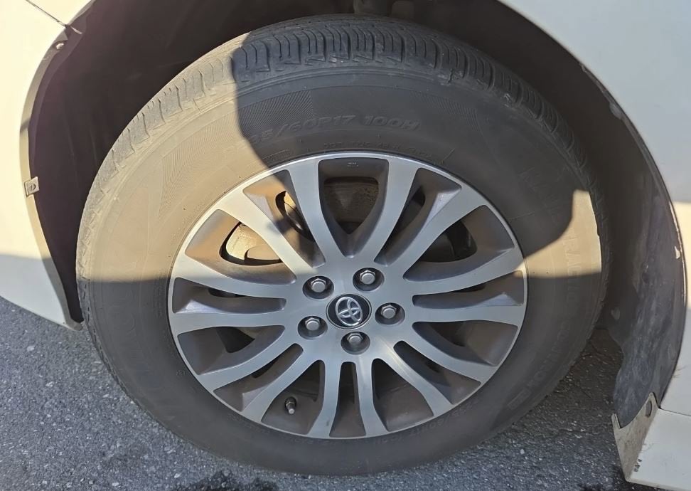 2018 Toyota Sienna XLE Premium