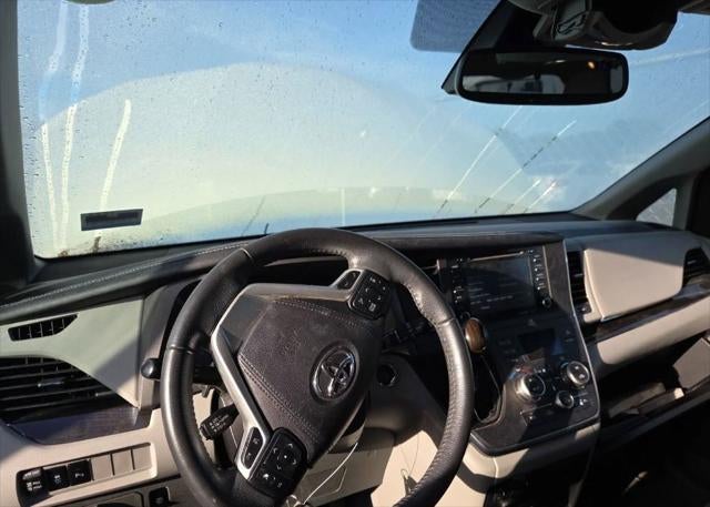 2018 Toyota Sienna XLE Premium