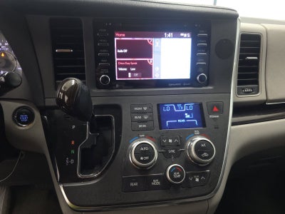 2018 Toyota Sienna XLE