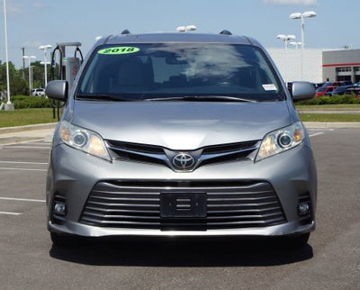 2018 Toyota Sienna XLE