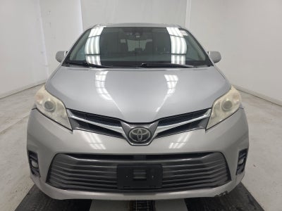 2018 Toyota Sienna XLE