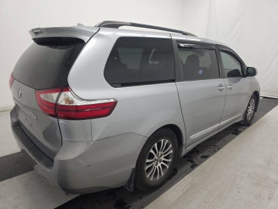 2018 Toyota Sienna XLE