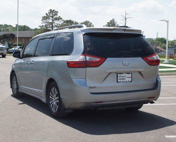 2018 Toyota Sienna XLE