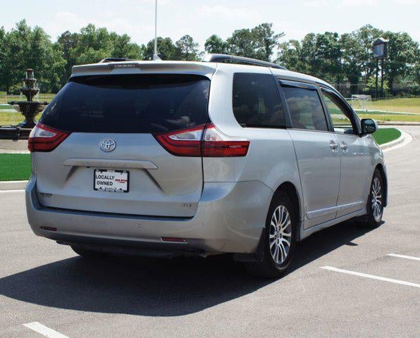 2018 Toyota Sienna XLE