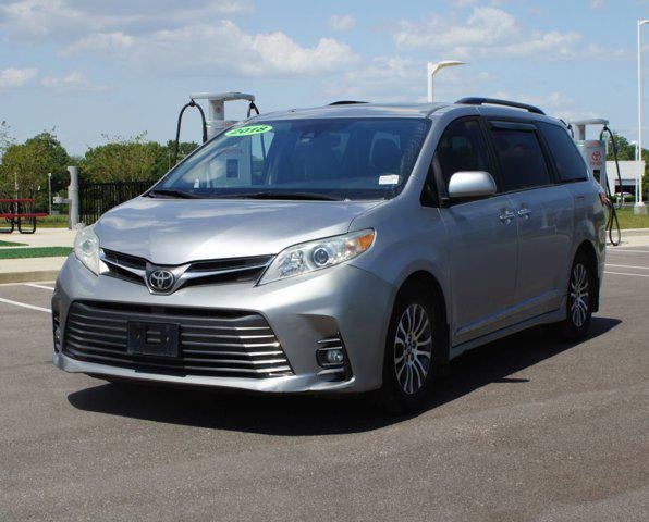 2018 Toyota Sienna XLE