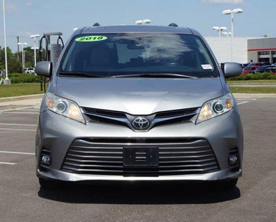 2018 Toyota Sienna XLE