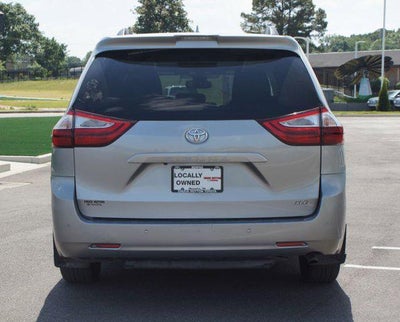 2018 Toyota Sienna XLE