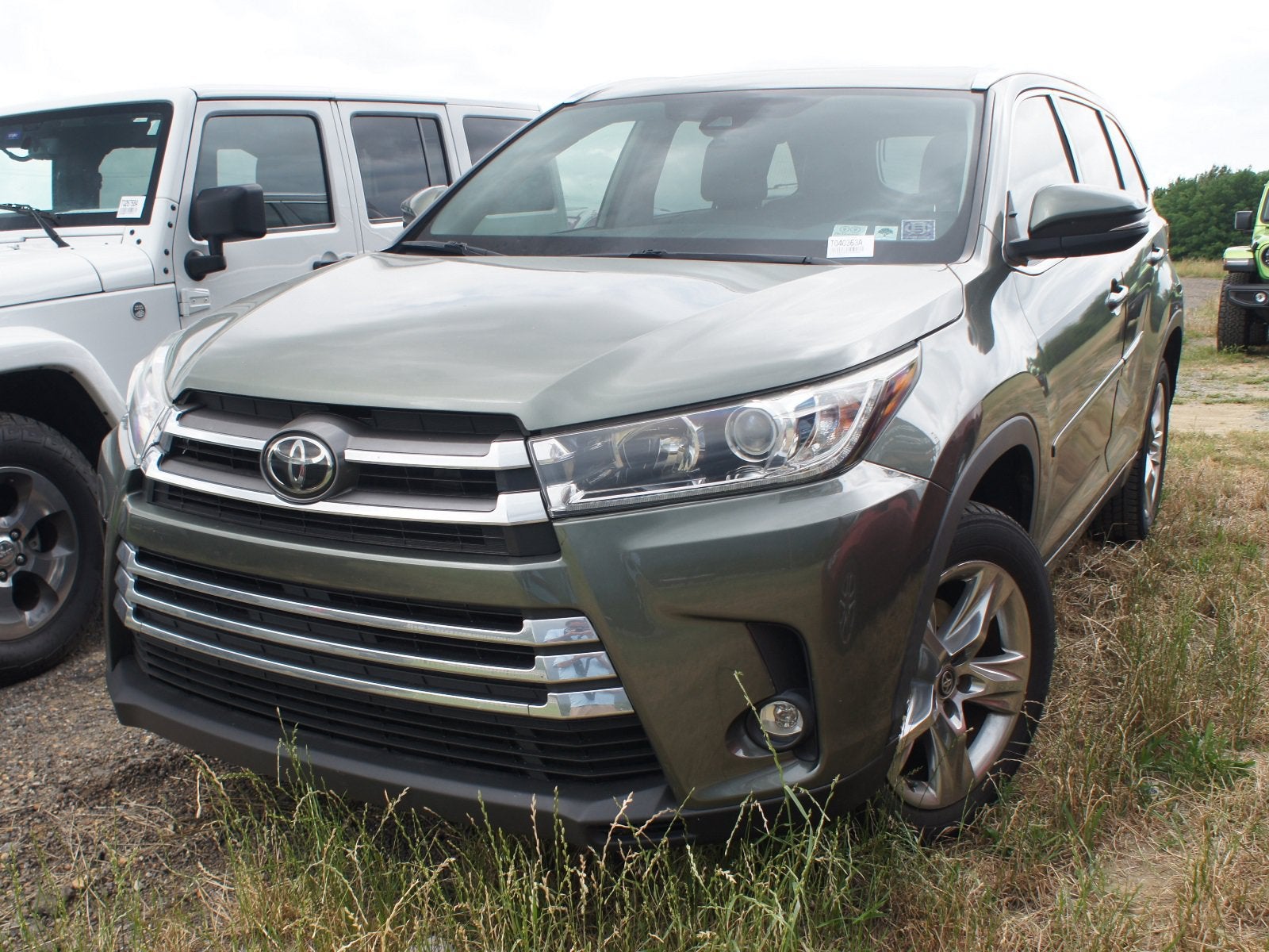 2019 Toyota Highlander Limited FWD photo