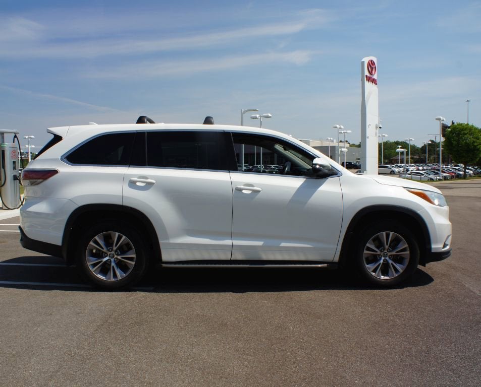 2016 Toyota Highlander LE Plus
