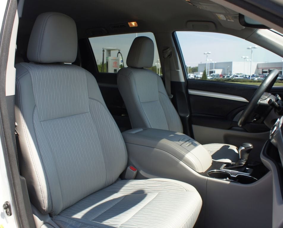 2016 Toyota Highlander LE Plus